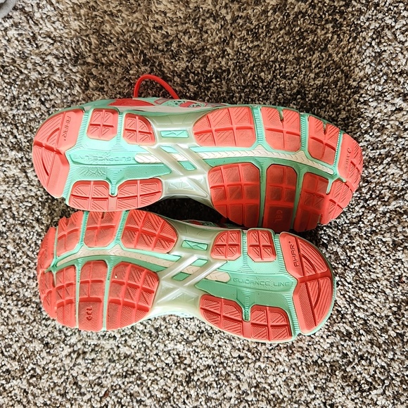 ASICS - Picture 3 of 7